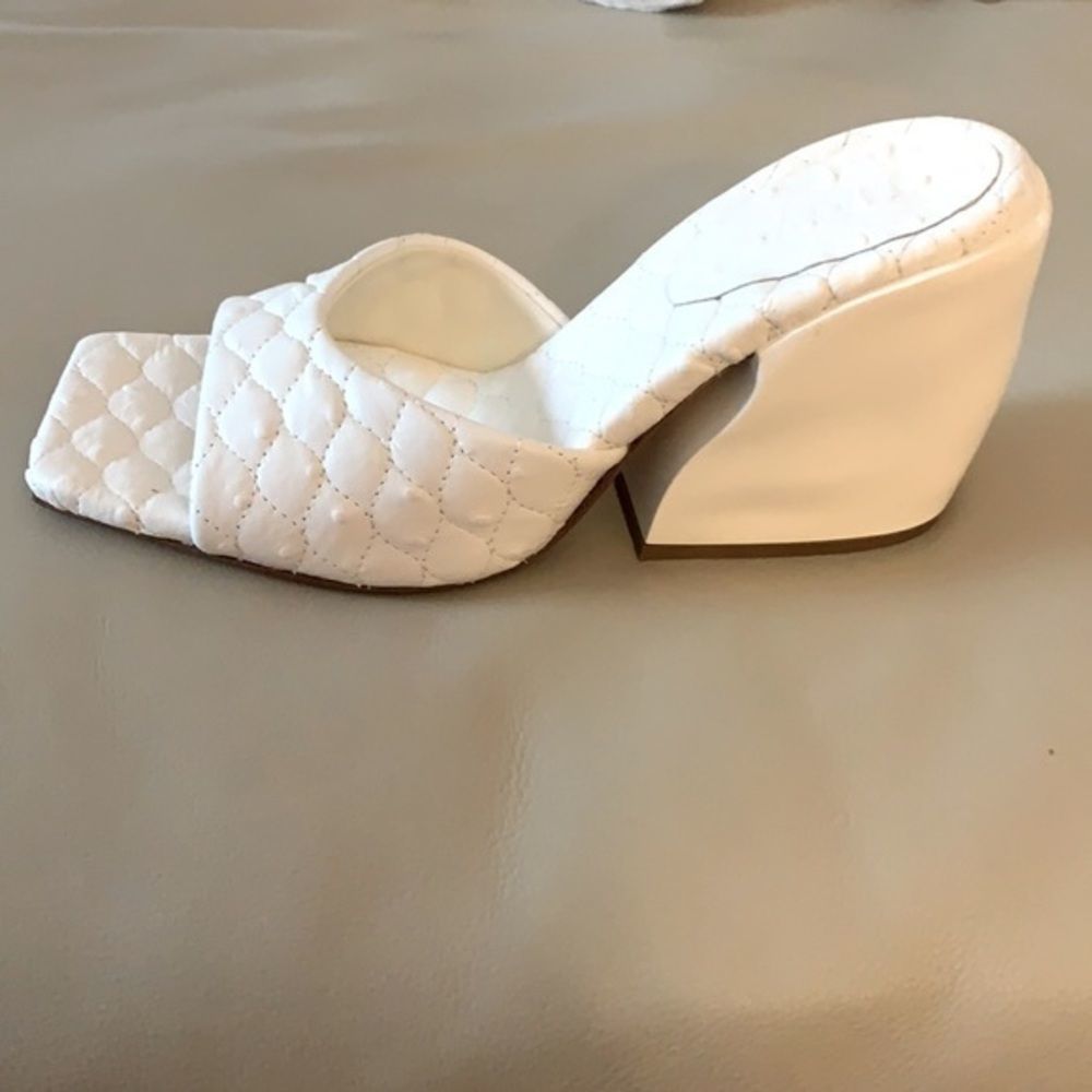 Tibi White Leather Ostrich Embossed Block Heel Sandals - Picture 6 of 15